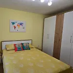Eti's - Location & Free Garage 아파트 벨리코 터르노보