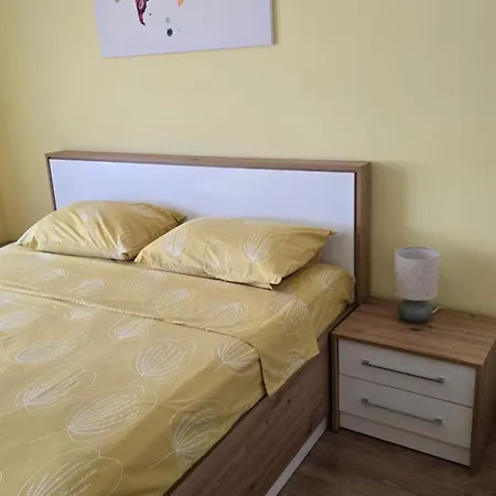Eti's - Location & Free Garage Veliko Tărnovo