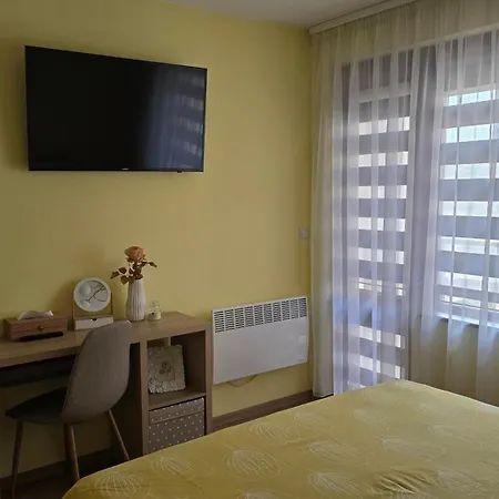 Eti's - Location & Free Garage Apartamento Veliko Tŭrnovo